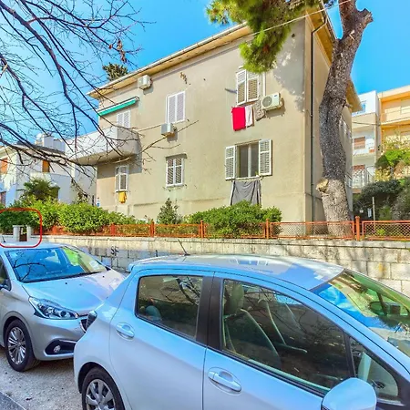 Filipovic, 3 Min Walk To The * Split