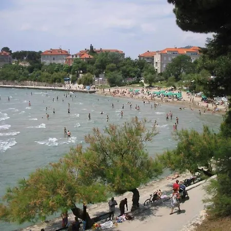 Filipovic, 3 Min Walk To The